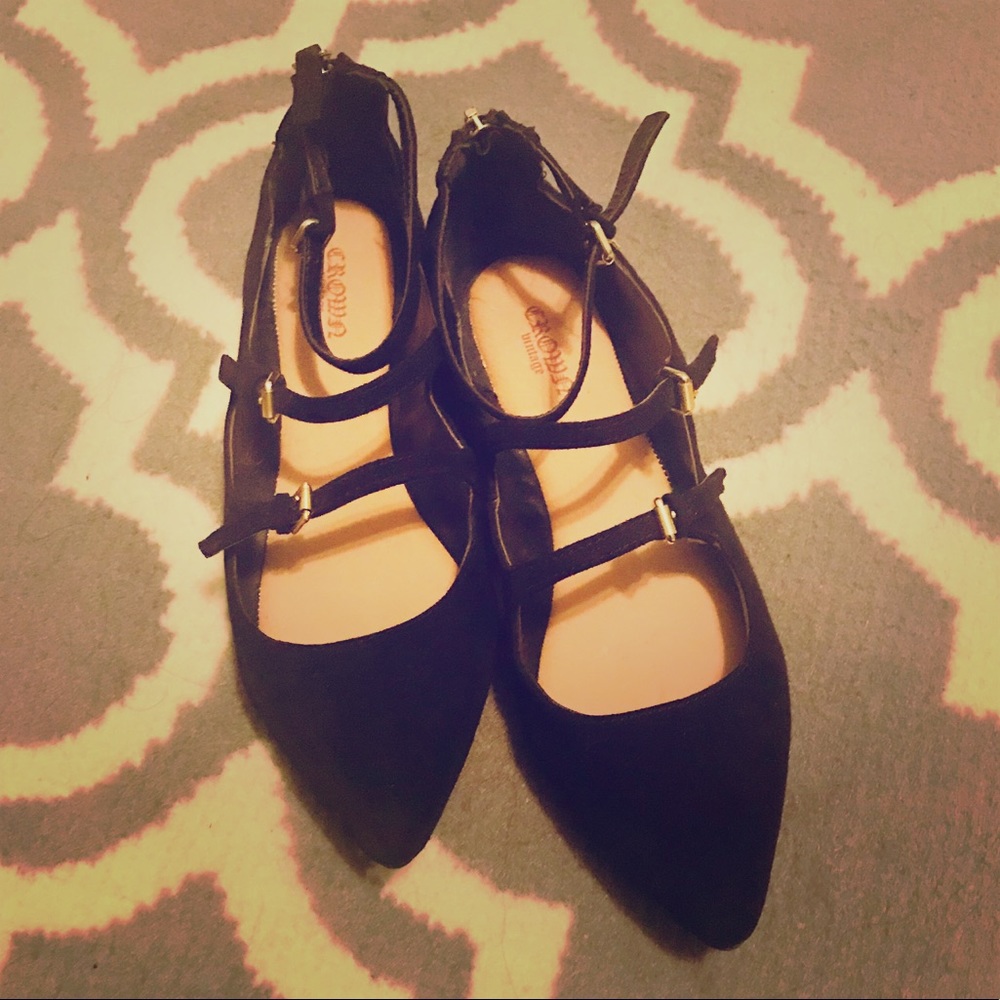 NWOT, Black and gold strappy flats